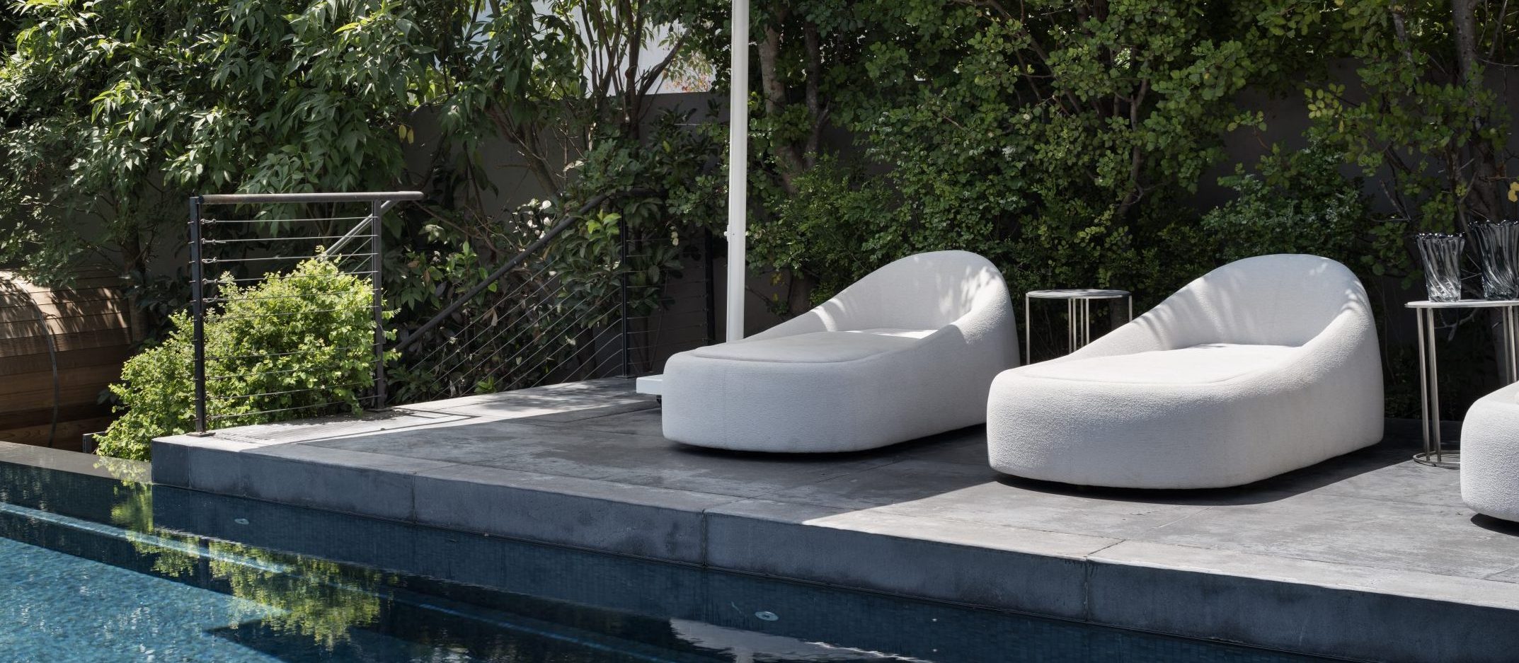 Chaise Longues & Sunbeds