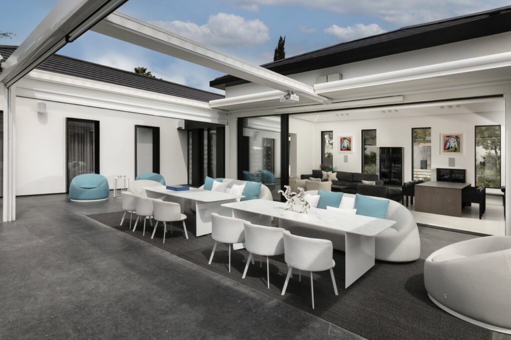 Bauhaus Dining Table