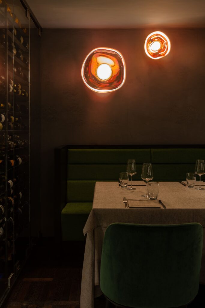 Melt Medium Surface Light