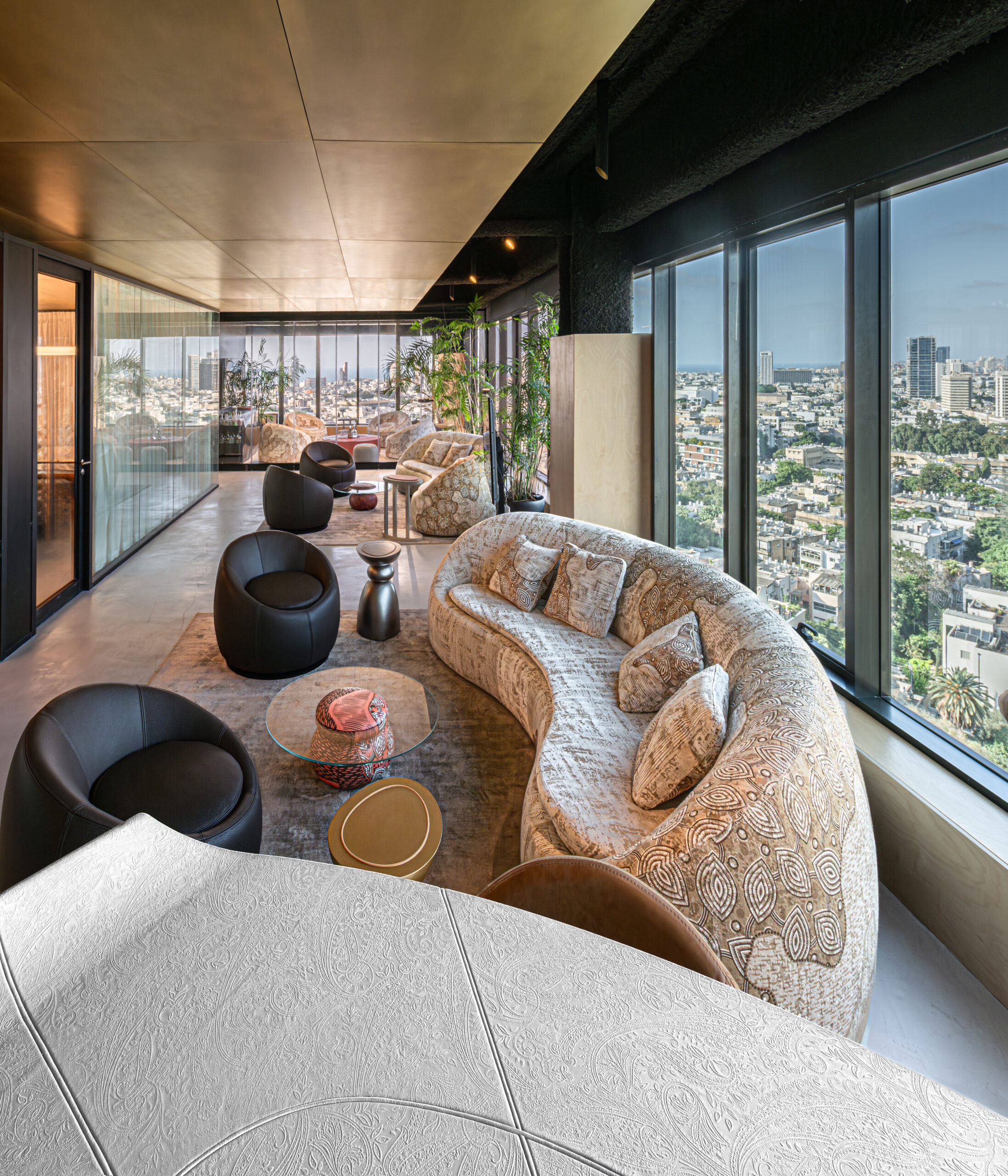 niso_halaf_ybox_6127