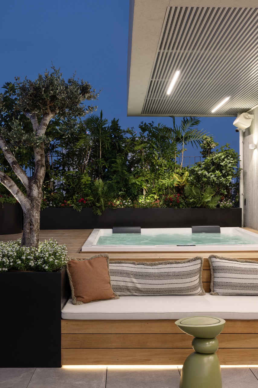 ‏niso_tzvia_ao_1628