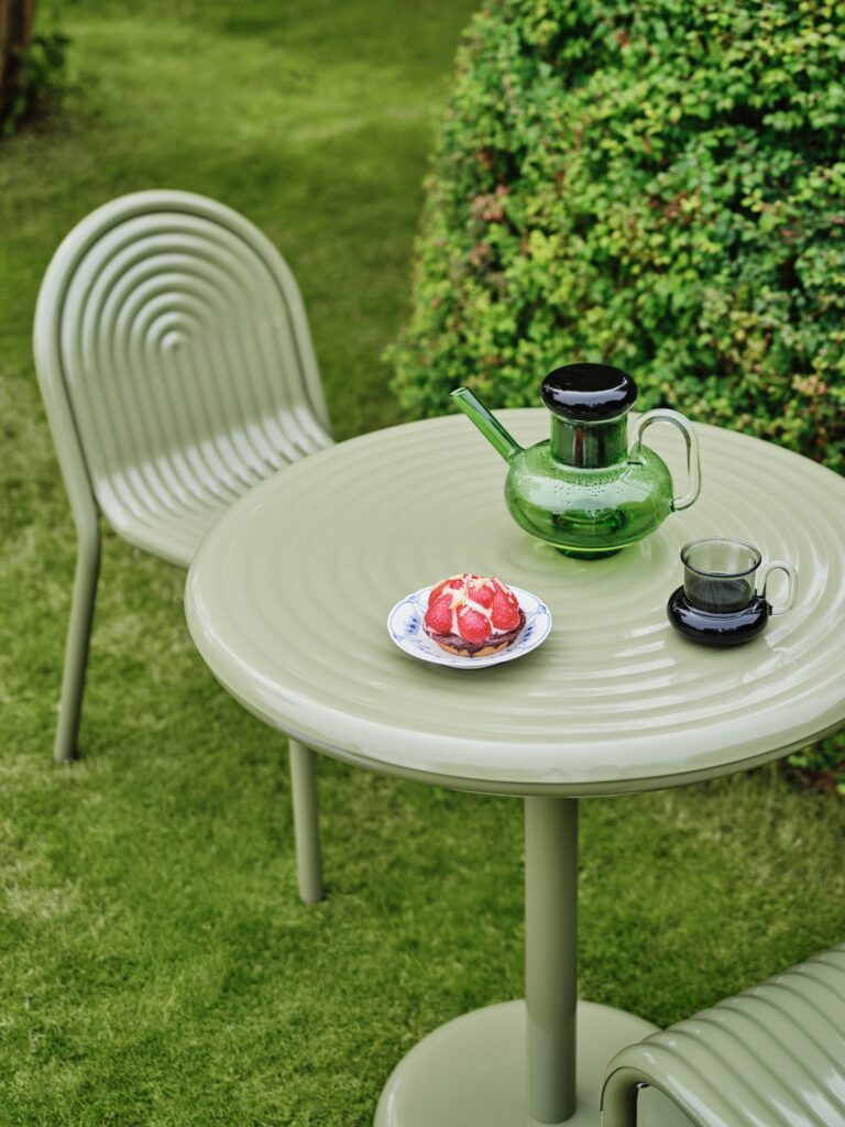 שולחן עגול Groove