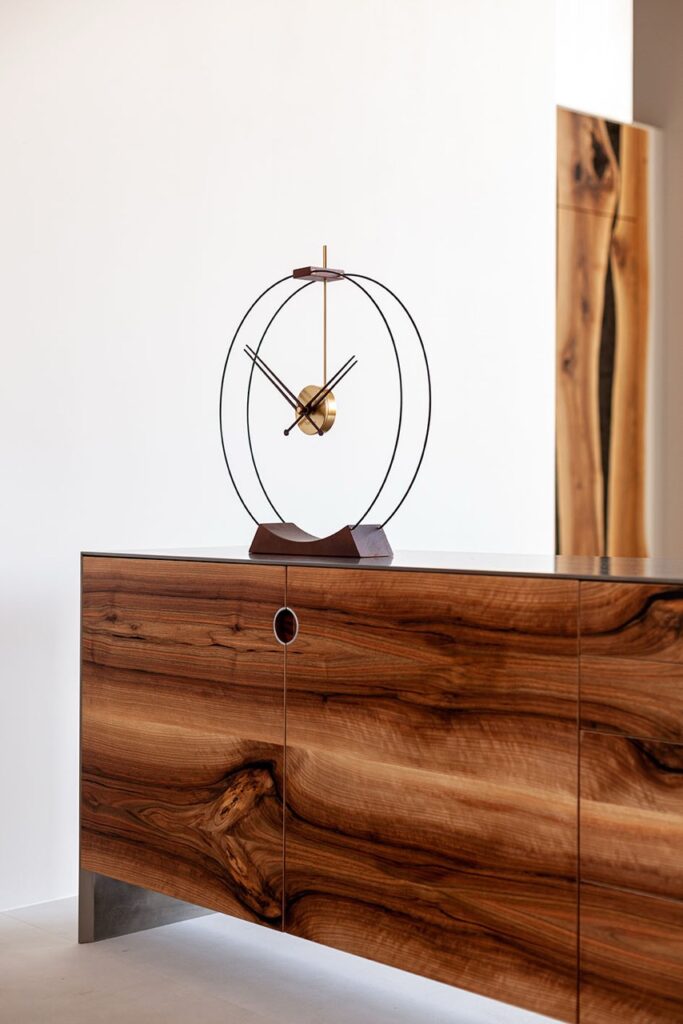 Aire Clock