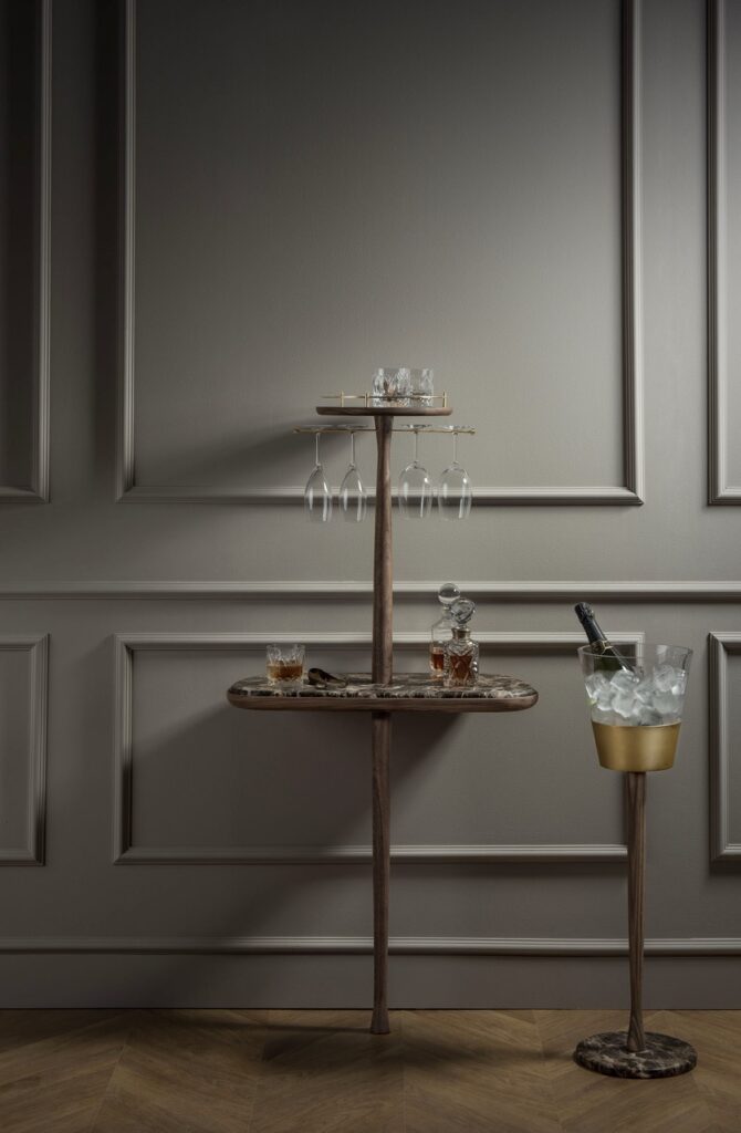 קונסולת בר Bar Cabinet