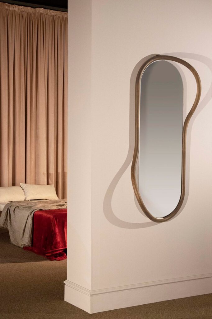 Unut Oval Mirror