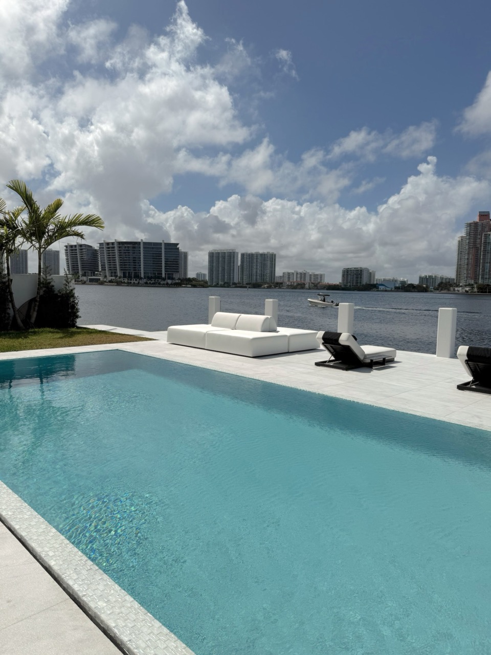 ‏niso_sally_miami_1113