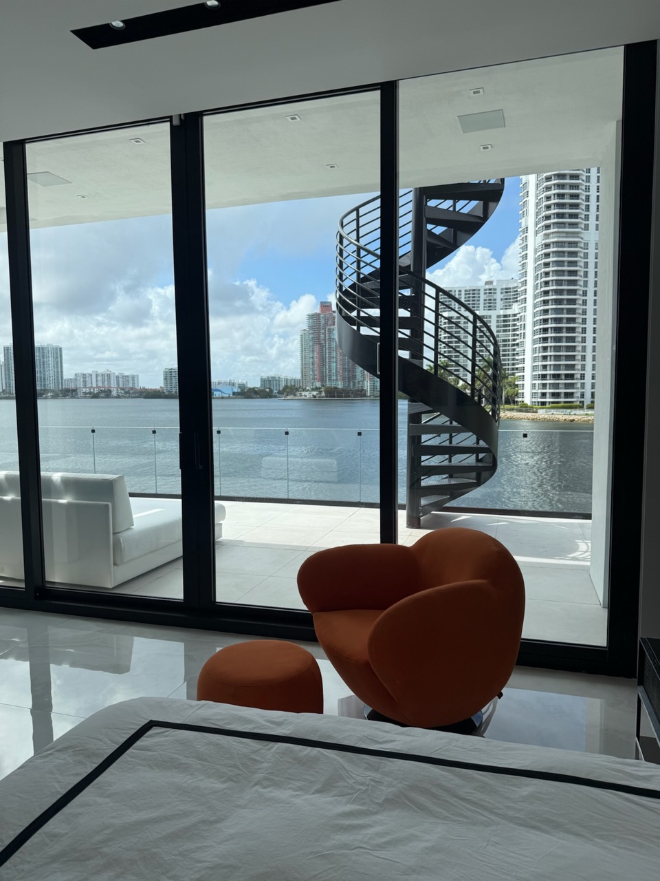 ‏niso_sally_miami_1165