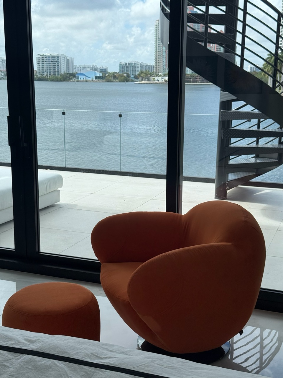 ‏niso_sally_miami_1167